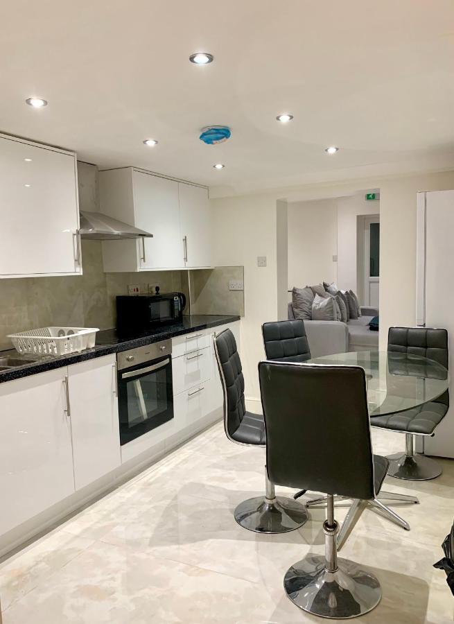 Stylish En Suite Double Room Kensington London Eksteriør billede